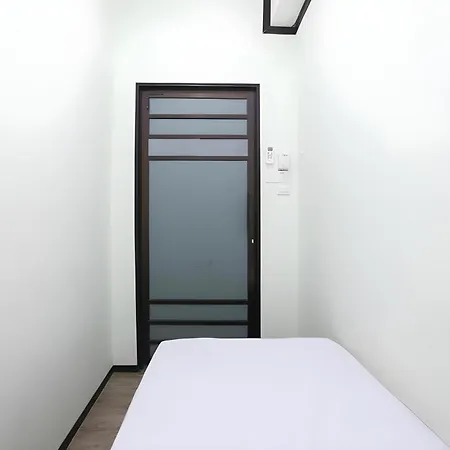Spot On 90587 The Space Inn Kuala Terengganu Exterior photo